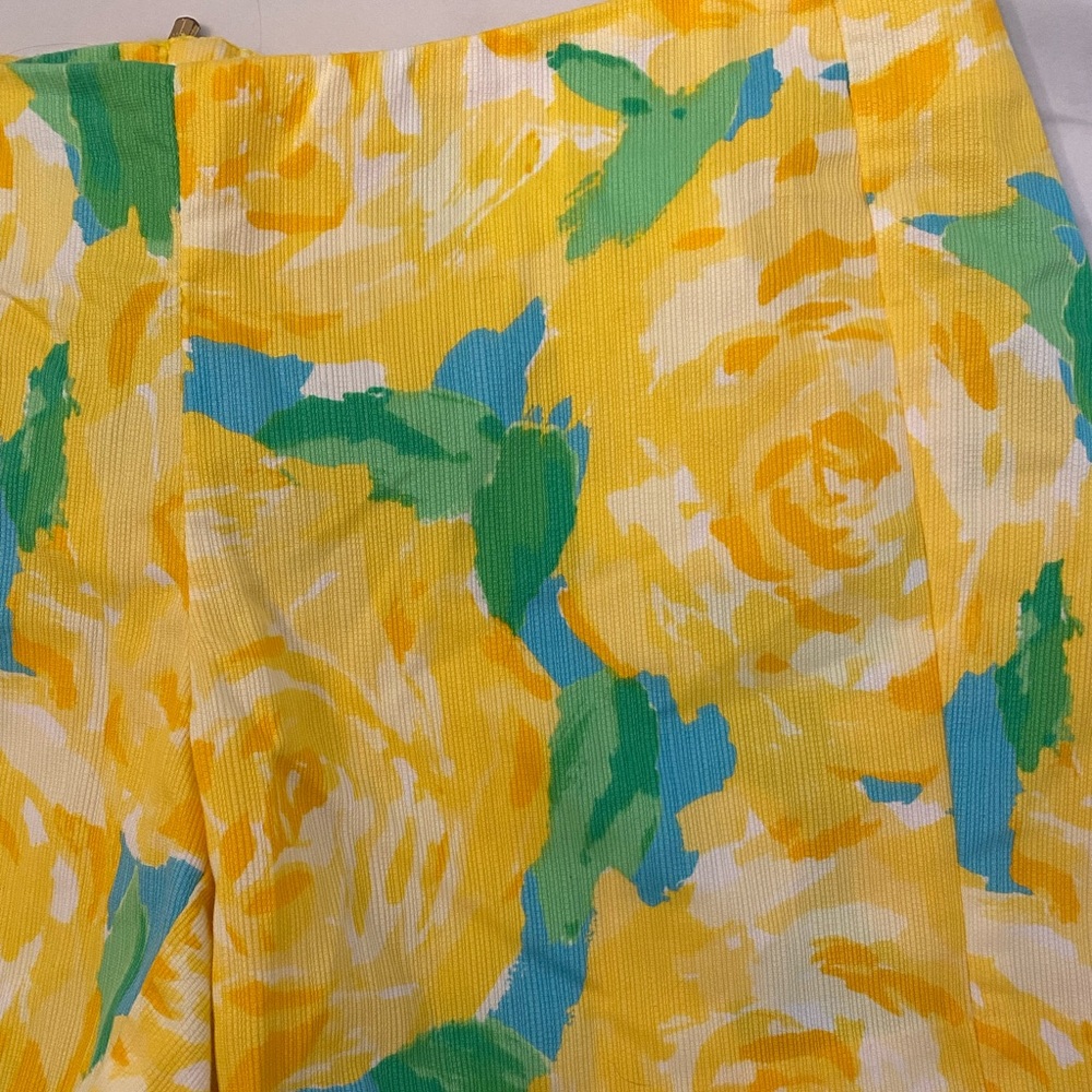 Lilly Pulitzer Shorts - Picture 6 of 6